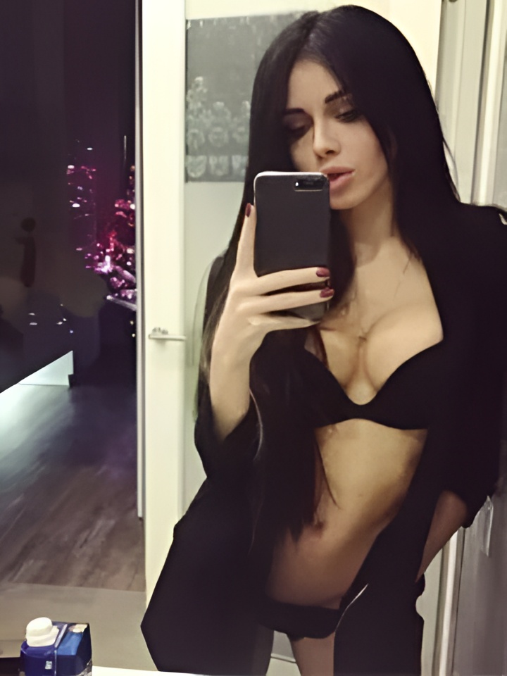 Нелли привлекальеная девушка из Воронежа цена от 10000 руб