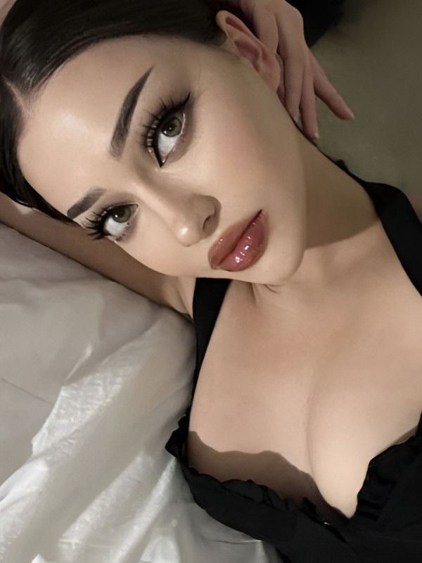 Виктория привлекательная девушка из Воронежа цена от 10000 руб